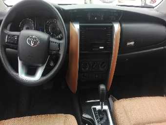 TOYOTA FORTUNER 2017 Image 2