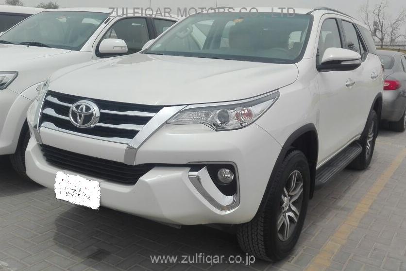 TOYOTA FORTUNER 2017 Image 4