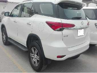TOYOTA FORTUNER 2017 Image 6
