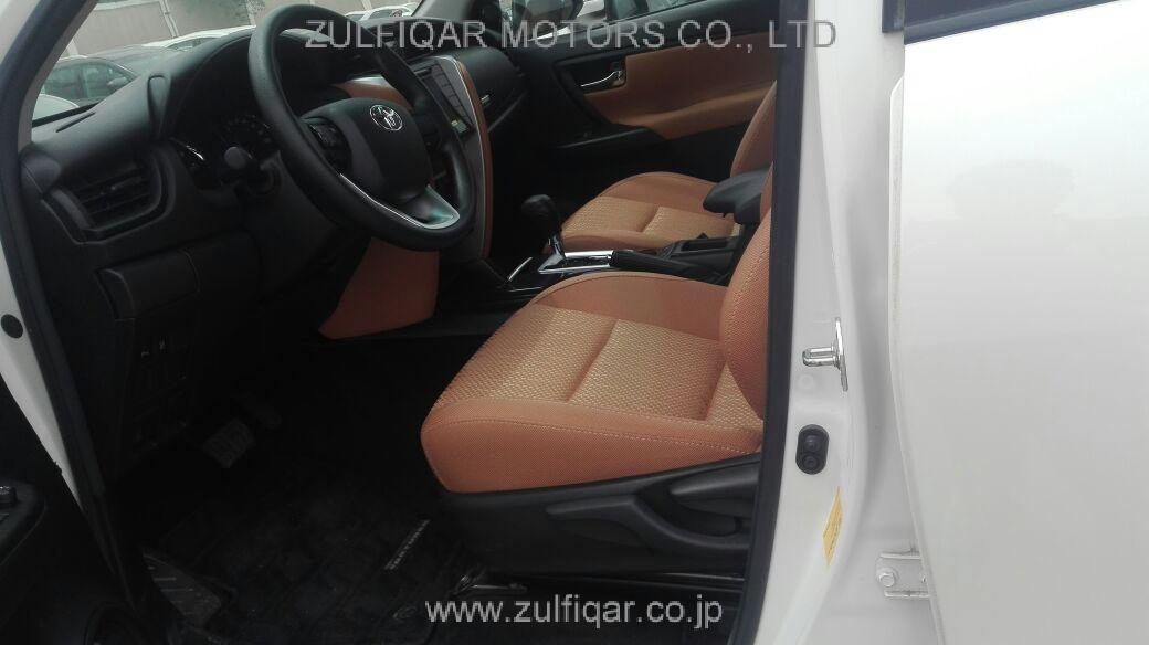 TOYOTA FORTUNER 2017 Image 7