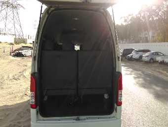 TOYOTA HIACE BUS 2015 Image 10