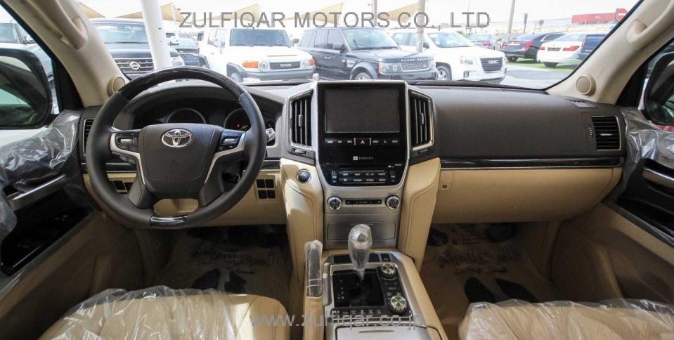 TOYOTA LAND CRUISER 2017 Image 2