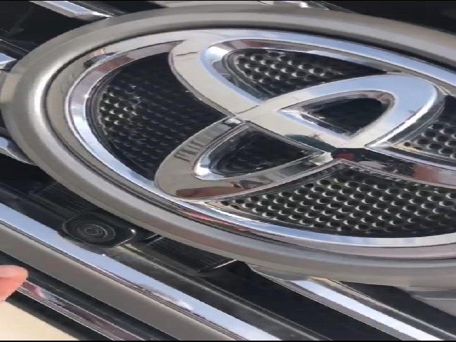 TOYOTA LAND CRUISER 2017 Image 19