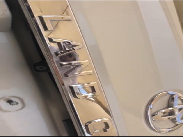 TOYOTA LAND CRUISER 2017 Image 20