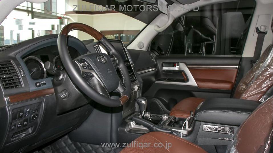 TOYOTA LAND CRUISER 2018 Image 6