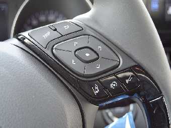 TOYOTA C-HR 2018 Image 13