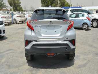 TOYOTA C-HR 2018 Image 3
