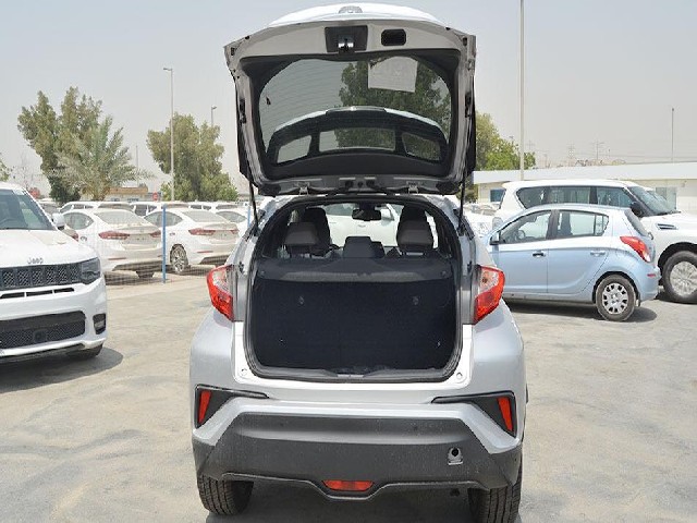 TOYOTA C-HR 2018 Image 21
