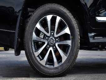 TOYOTA LAND CRUISER 2018 Image 10