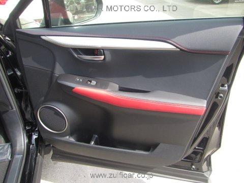 LEXUS NX 300 2018 Image 9