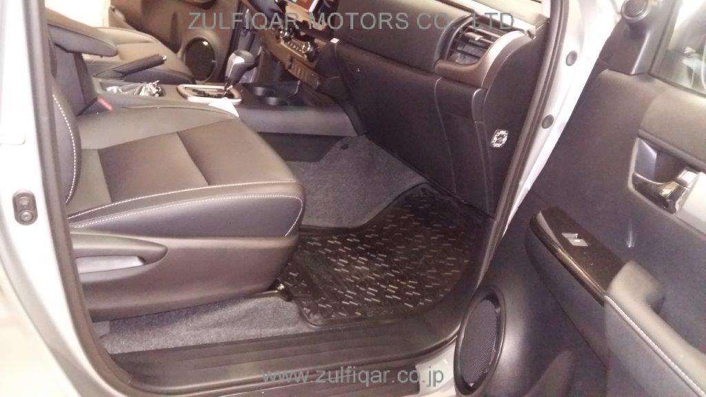 TOYOTA HILUX REVO PICK UP 2019 Image 12