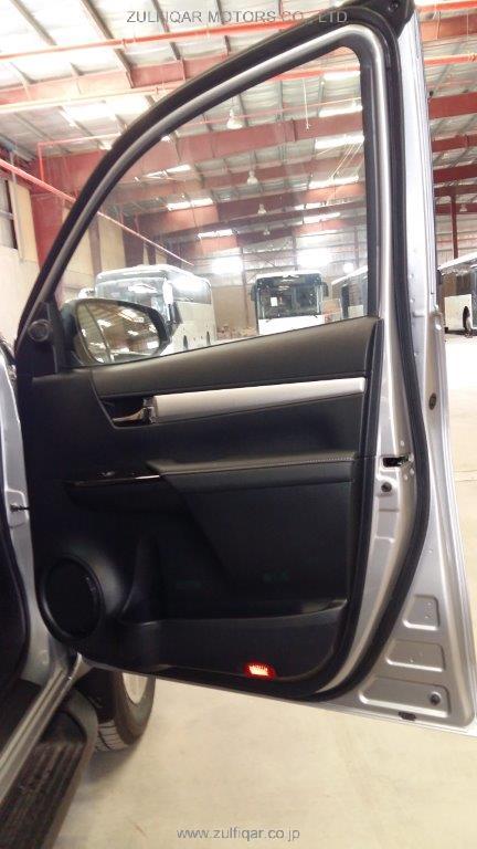 TOYOTA HILUX REVO PICK UP 2019 Image 8