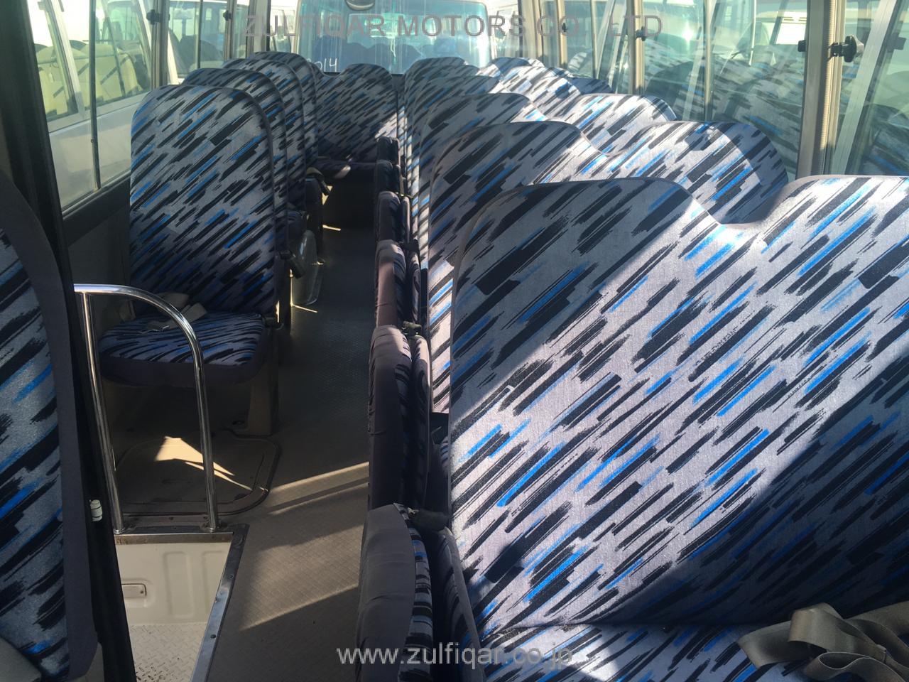 TOYOTA COASTER 2014 Image 8