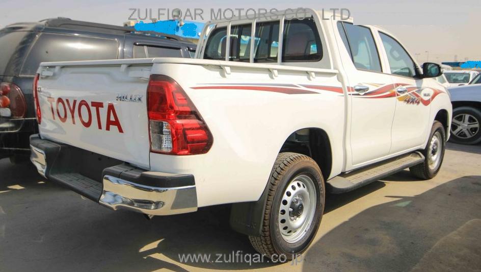 TOYOTA HILUX 2017 Image 6