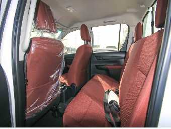 TOYOTA HILUX 2017 Image 8