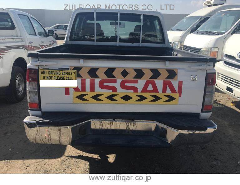 NISSAN PICKUP 2015 Image 3