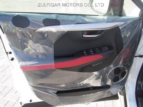 LEXUS NX 300 2018 Image 12