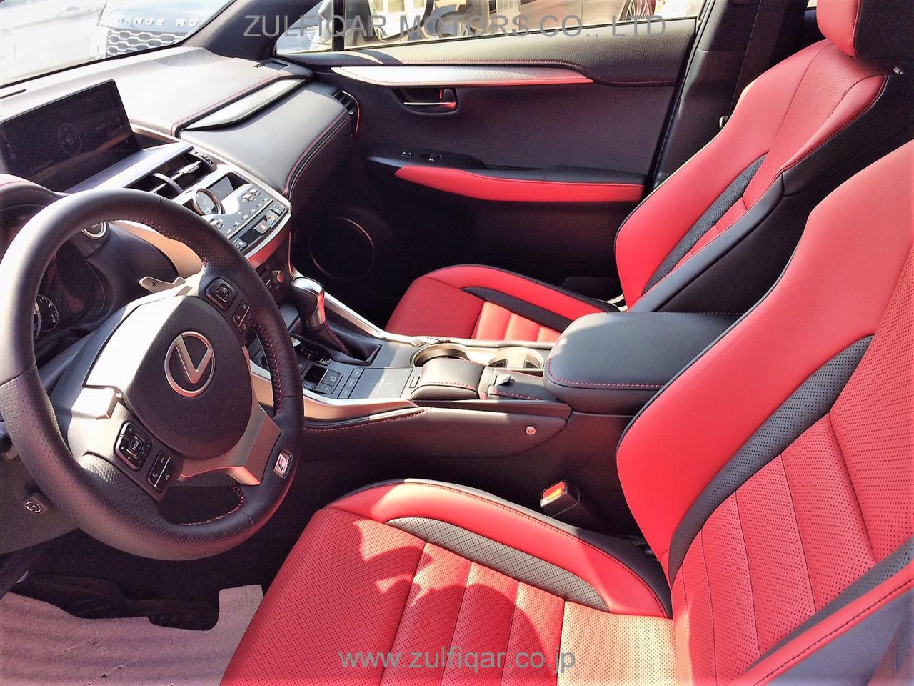 LEXUS NX 300 2018 Image 9