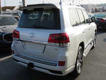 TOYOTA LAND CRUISER 2016 Image 6
