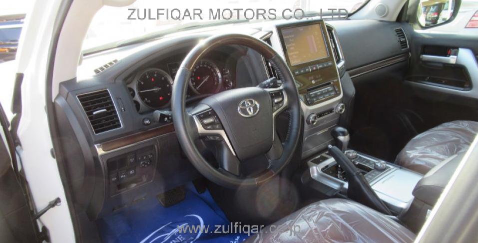 TOYOTA LAND CRUISER 2016 Image 8