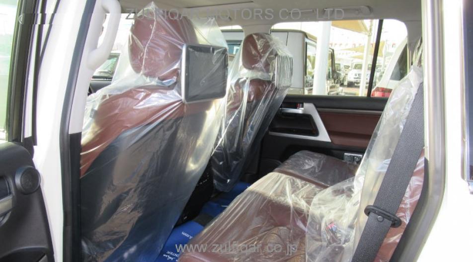 TOYOTA LAND CRUISER 2016 Image 9