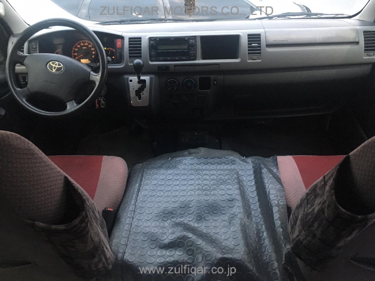 TOYOTA HIACE BUS 2012 Image 2