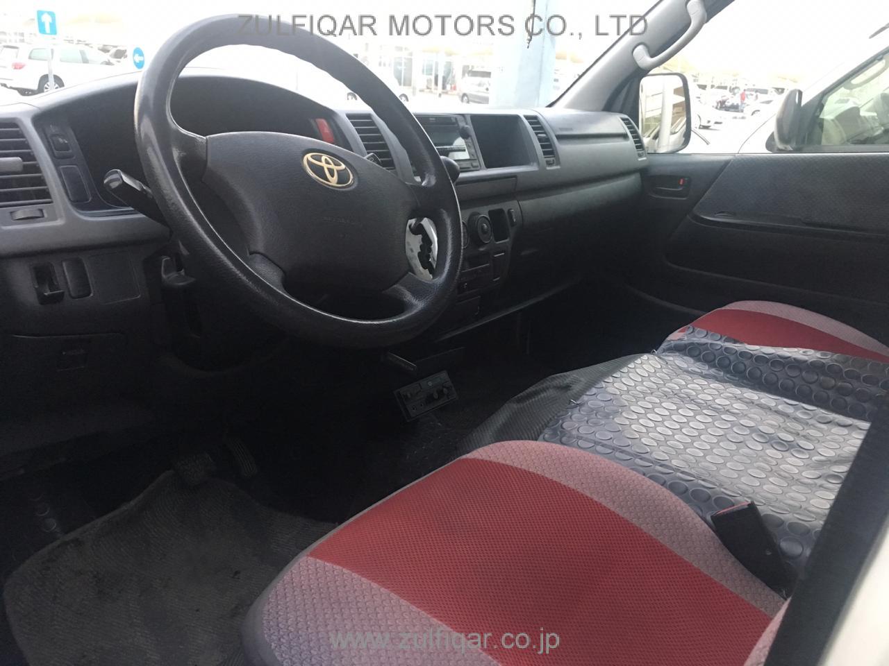 TOYOTA HIACE BUS 2012 Image 8