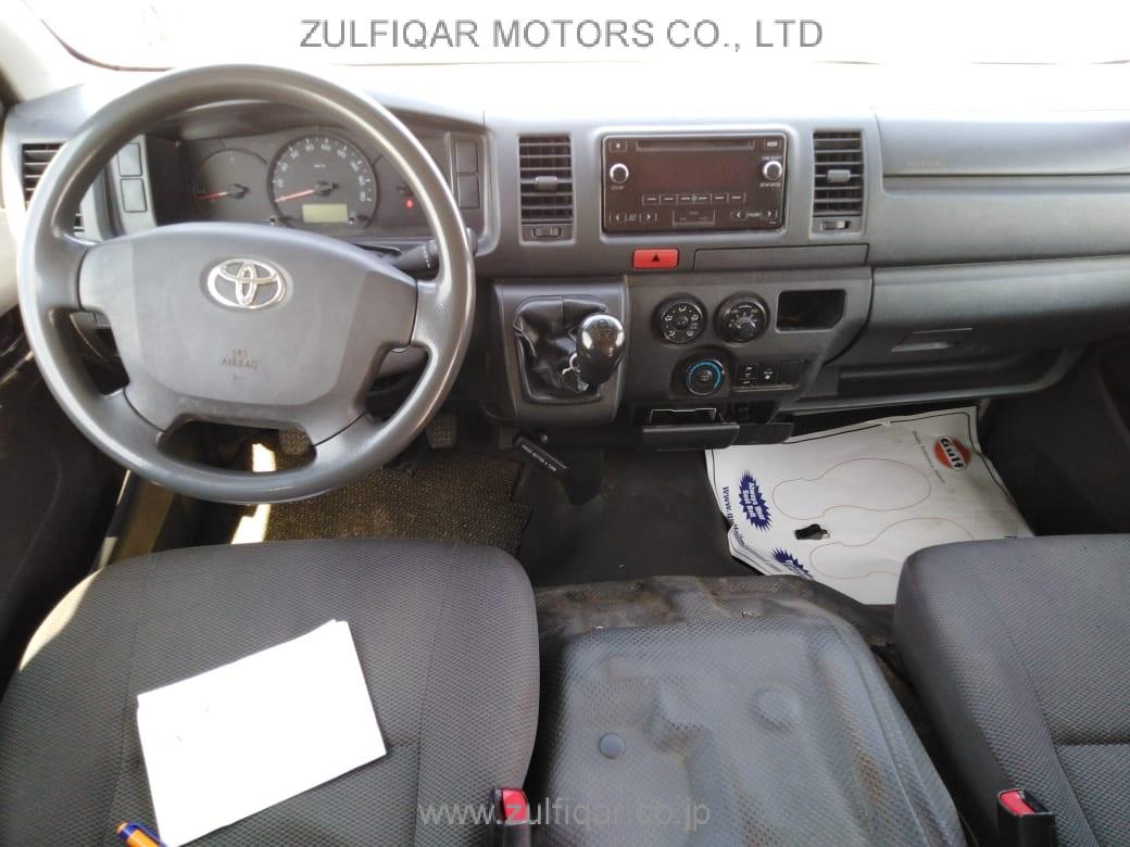 TOYOTA HIACE WAGON 2015 Image 2