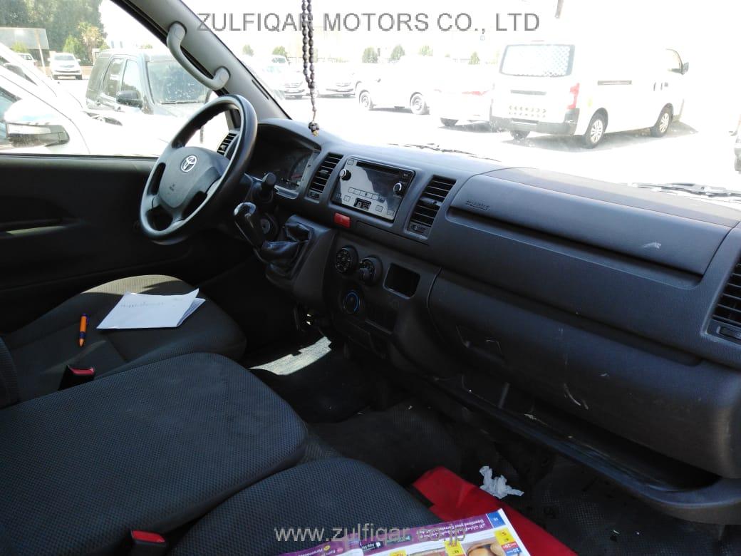 TOYOTA HIACE 2014 Image 8