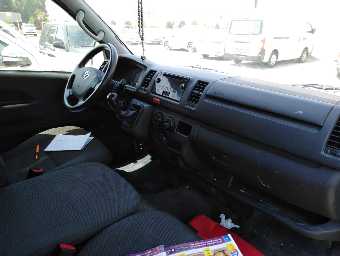TOYOTA HIACE 2014 Image 8