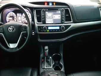 TOYOTA HIGHLANDER 2017 Image 2