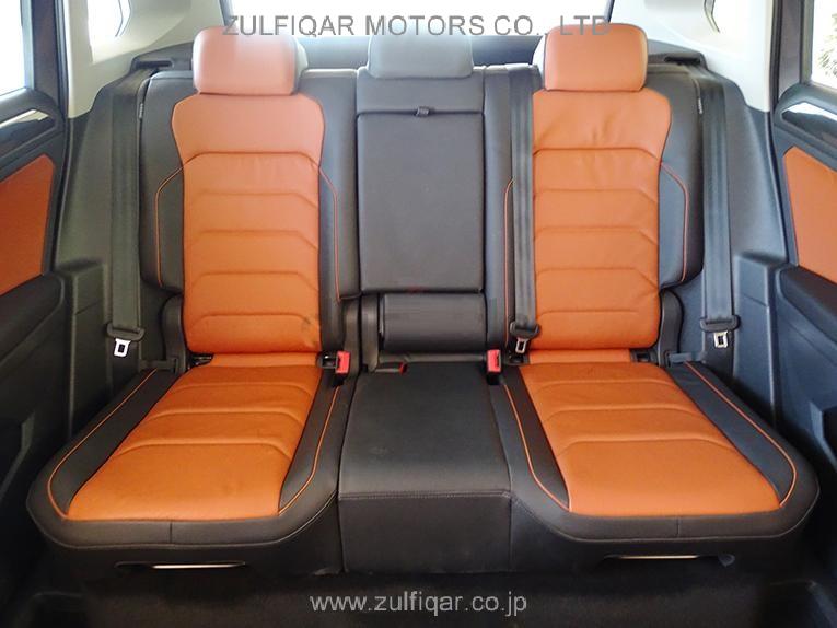 VOLKSWAGEN TIGUAN 2018 Image 10