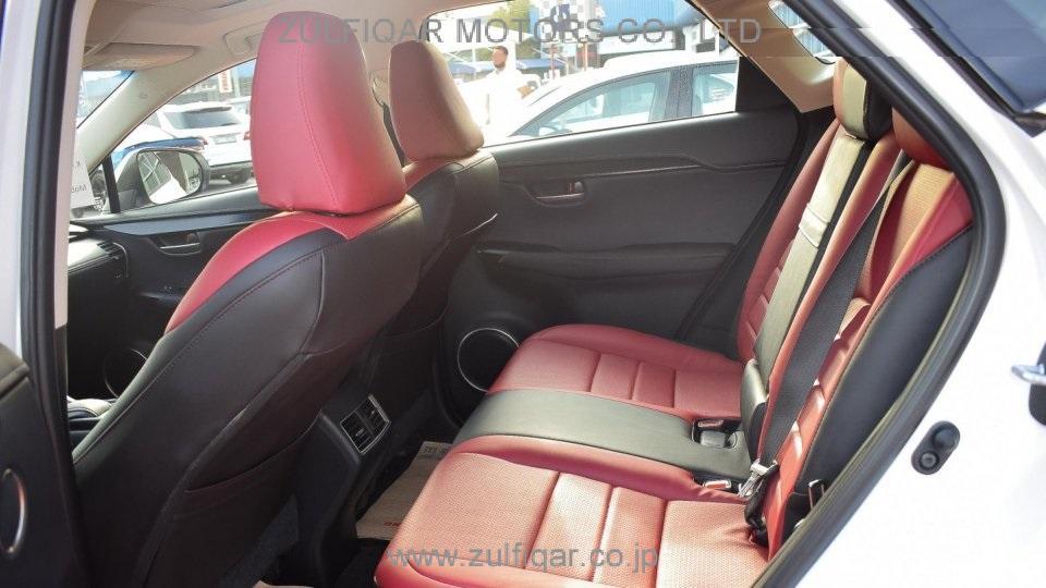 LEXUS NX 200 2017 Image 9