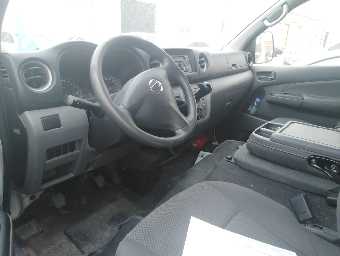 NISSAN URVAN 2016 Image 2