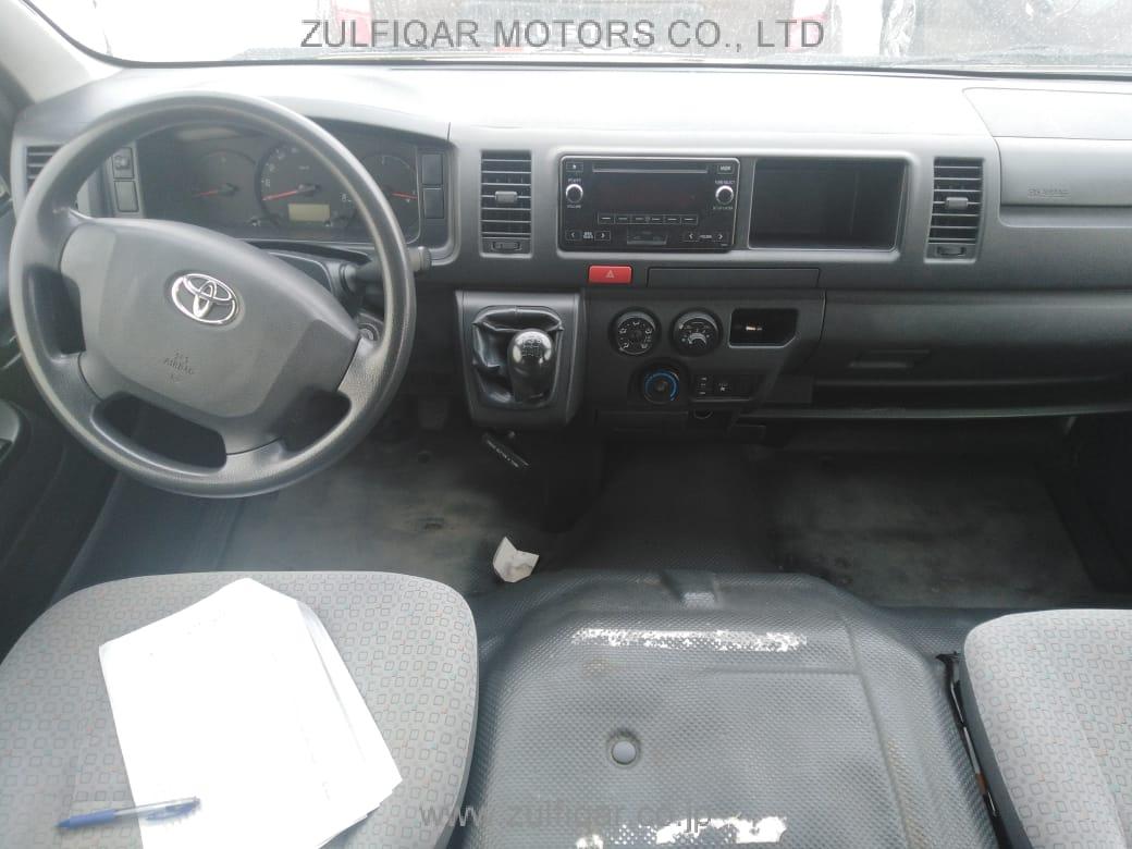 TOYOTA HIACE WAGON 2015 Image 2