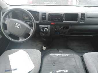 TOYOTA HIACE WAGON 2015 Image 2