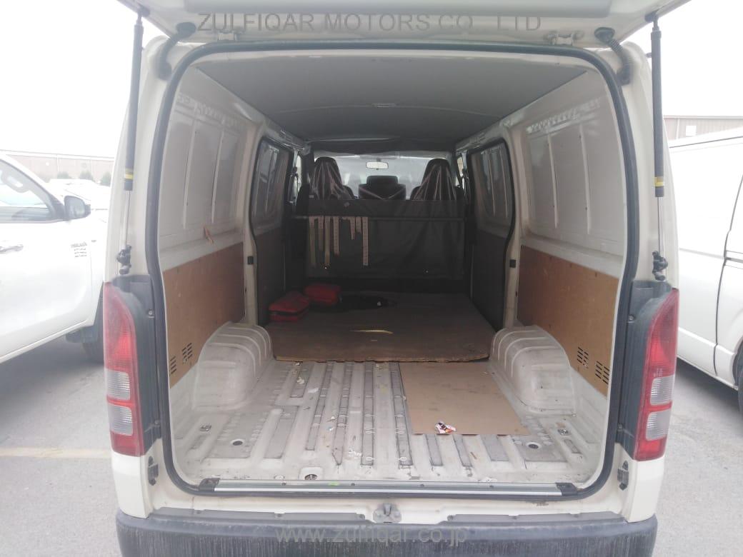 TOYOTA HIACE 2016 Image 7