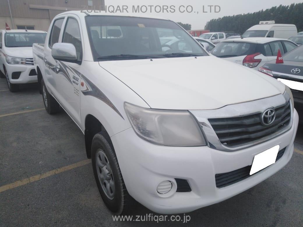 TOYOTA HILUX 2015 Image 4