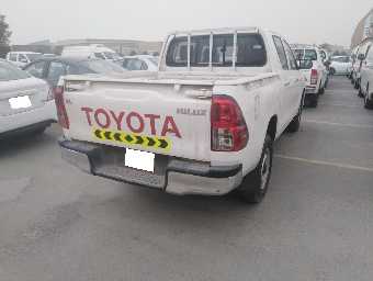 TOYOTA HILUX 2016 Image 6
