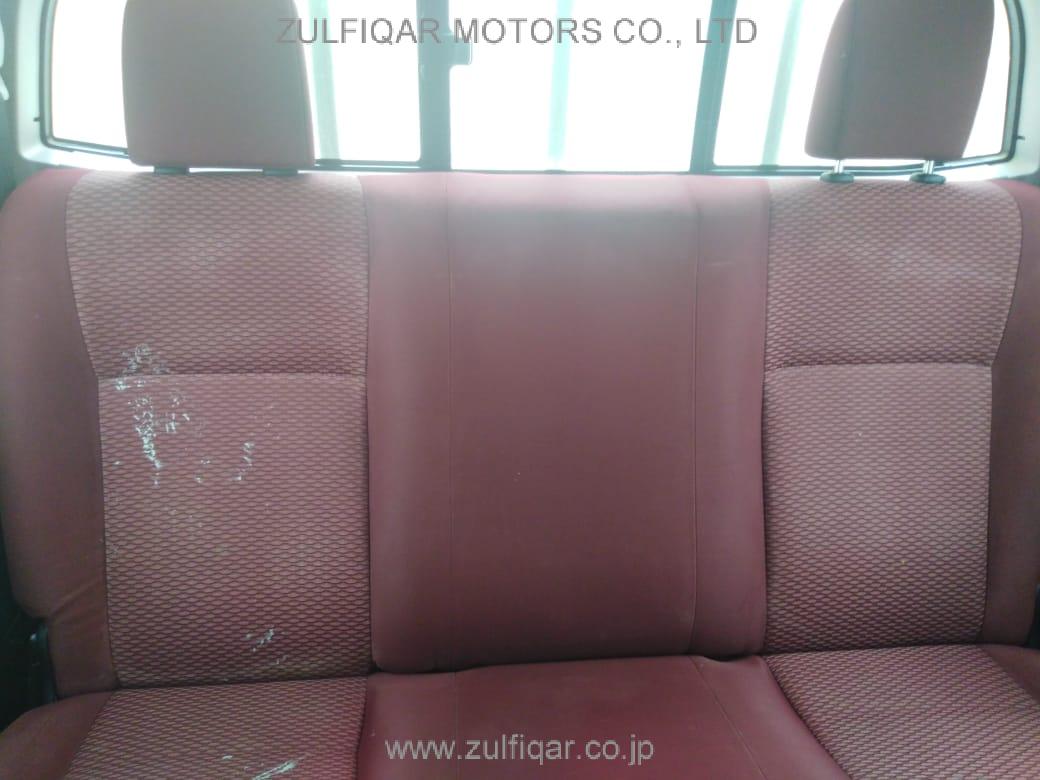 TOYOTA HILUX 2016 Image 8