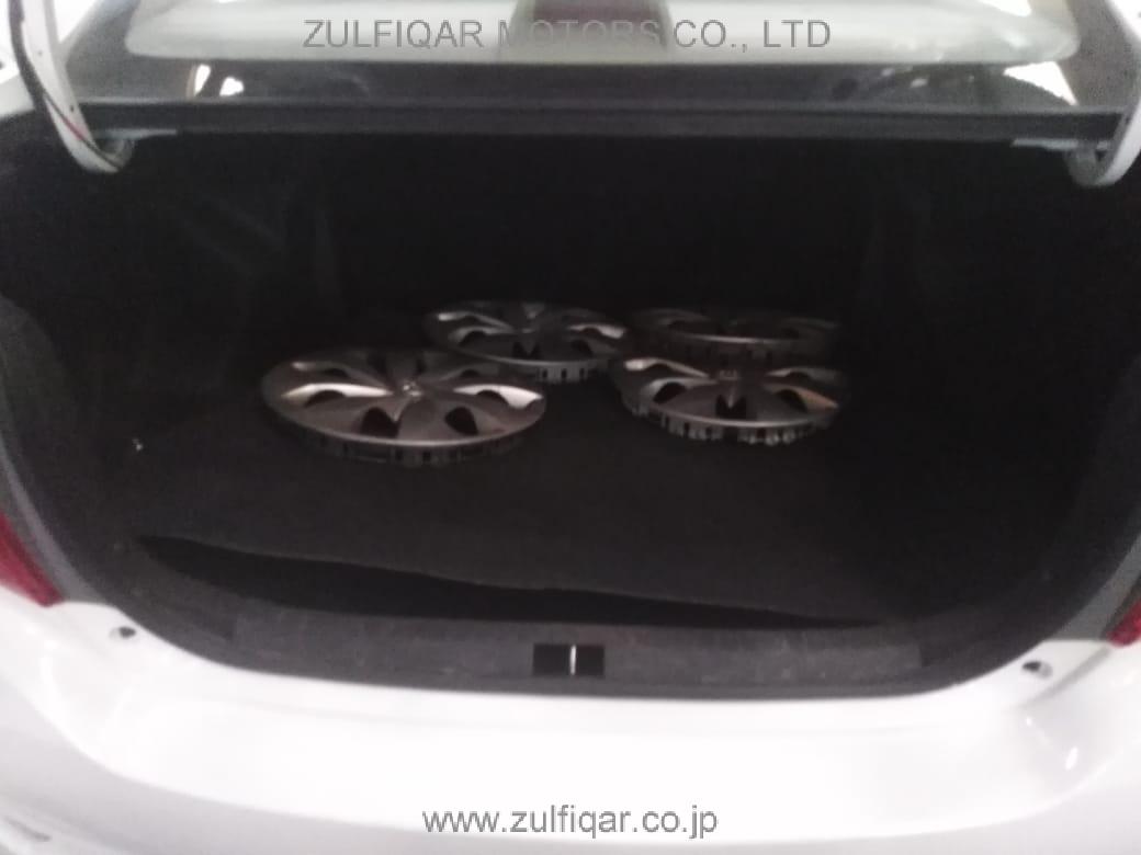 TOYOTA YARIS 2016 Image 9