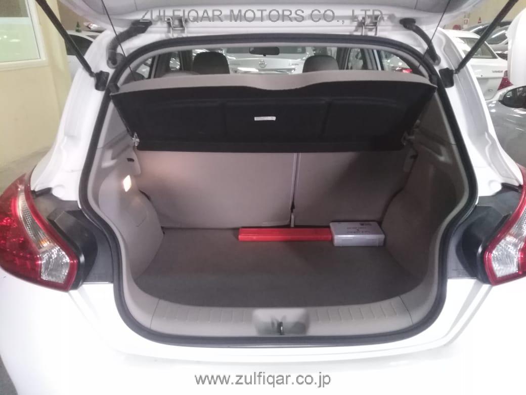 NISSAN TIIDA 2016 Image 8