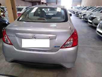 NISSAN SUNNY 2016 Image 9