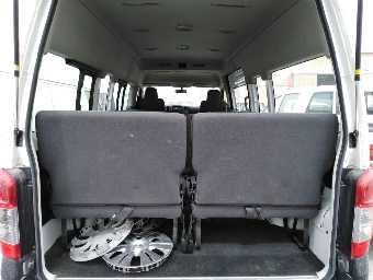 NISSAN URVAN 2015 Image 10