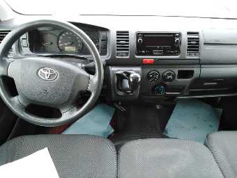 TOYOTA HIACE 2015 Image 2