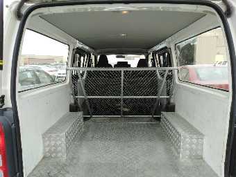 TOYOTA HIACE 2015 Image 4