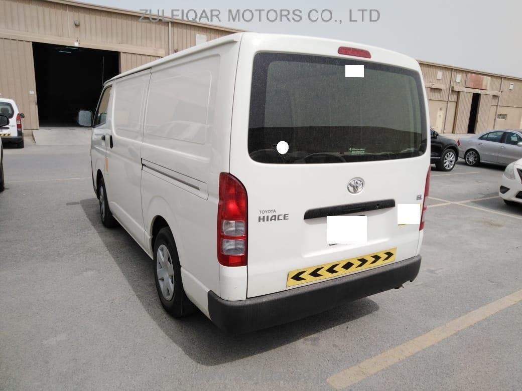 TOYOTA HIACE 2015 Image 4