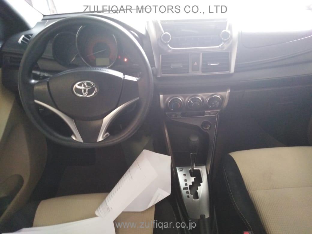 TOYOTA YARIS 2015 Image 2