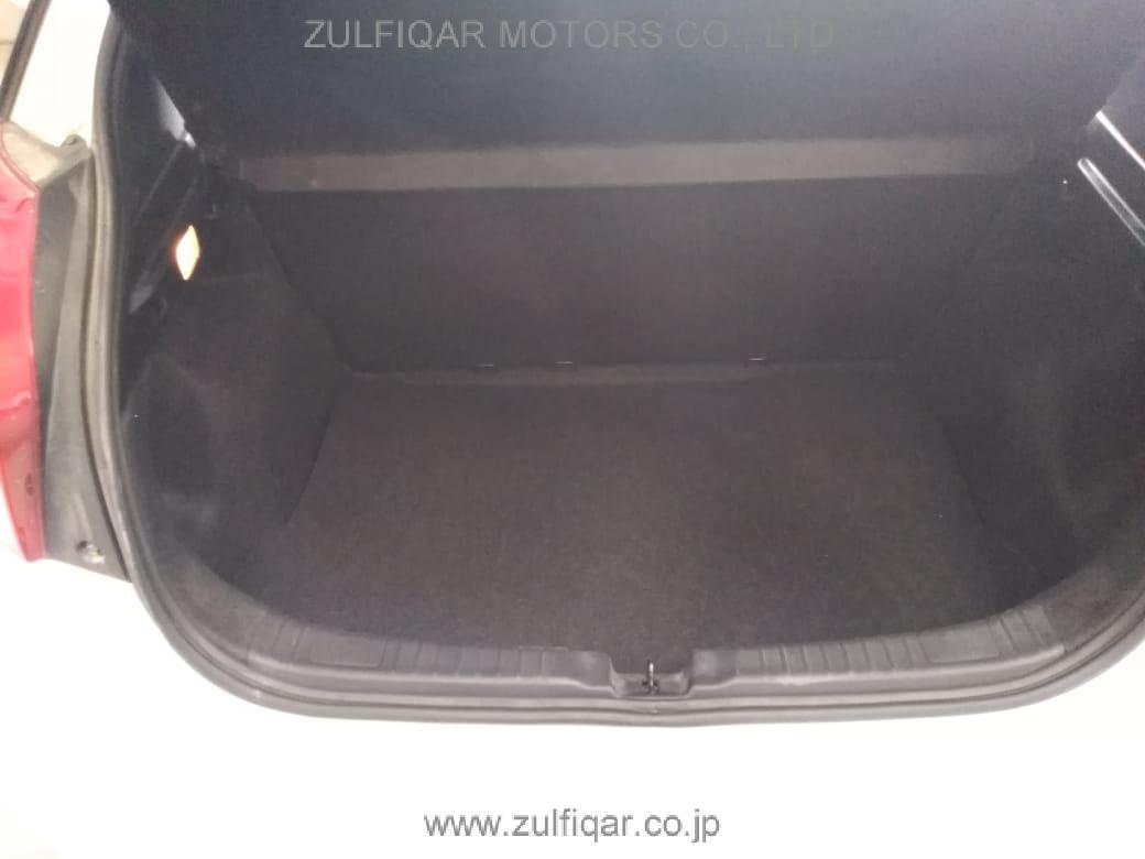 TOYOTA YARIS 2015 Image 9