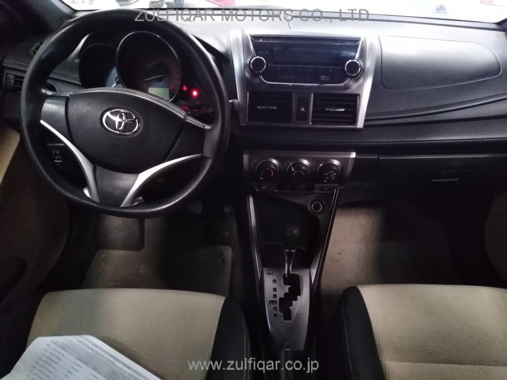 TOYOTA YARIS 2015 Image 2